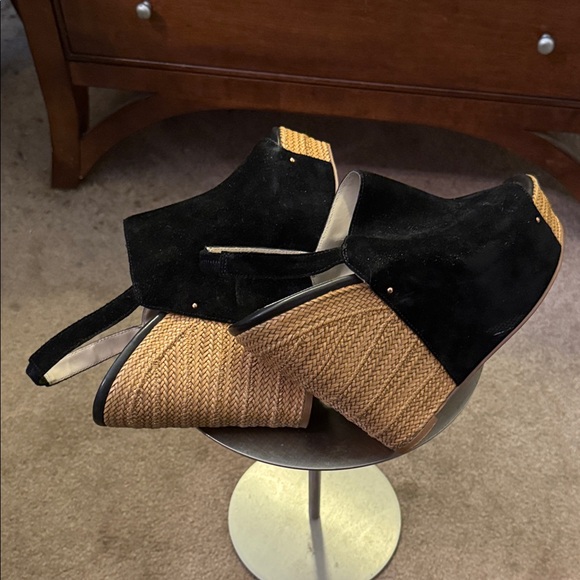 Rose gold Chic Black Suede Slingback Sandals - Picture 9 of 9